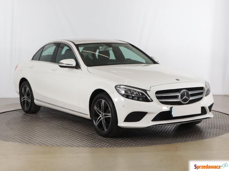 Mercedes - Benz C-klasa  Liftback 2019,  1.6 benzyna - Na sprzedaż za 87 999 zł - Zabrze