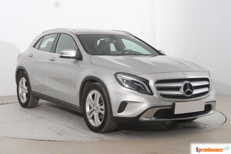 Mercedes - Benz GLA-klasa  SUV 2016,  1.6 benzyna - Na sprzedaż za 89 999 zł - Tarnów