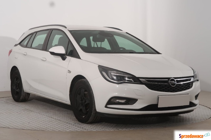 Opel Astra  Kombi 2018,  1.6 diesel - Na sprzedaż za 33 999 zł - Wałbrzych