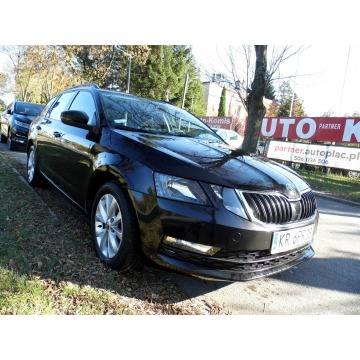 Škoda Octavia - 1,6  salon polska vat 23%