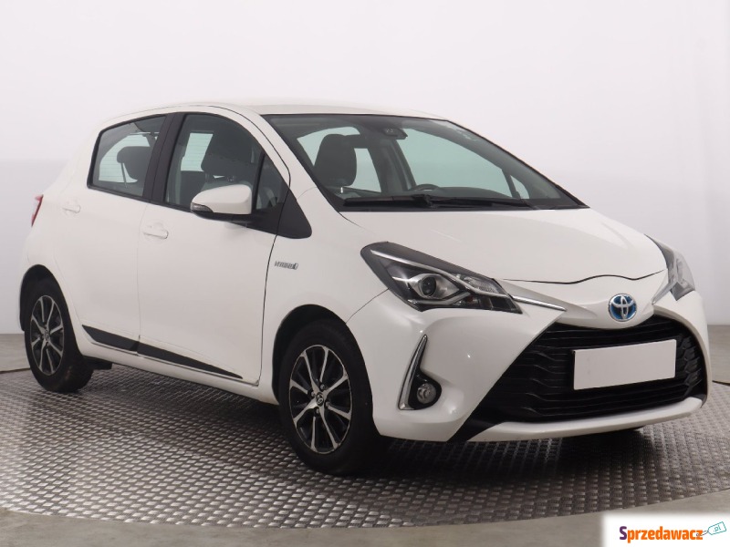 Toyota Yaris  Hatchback 2018,  1.5 benzyna - Na sprzedaż za 56 999 zł - Katowice