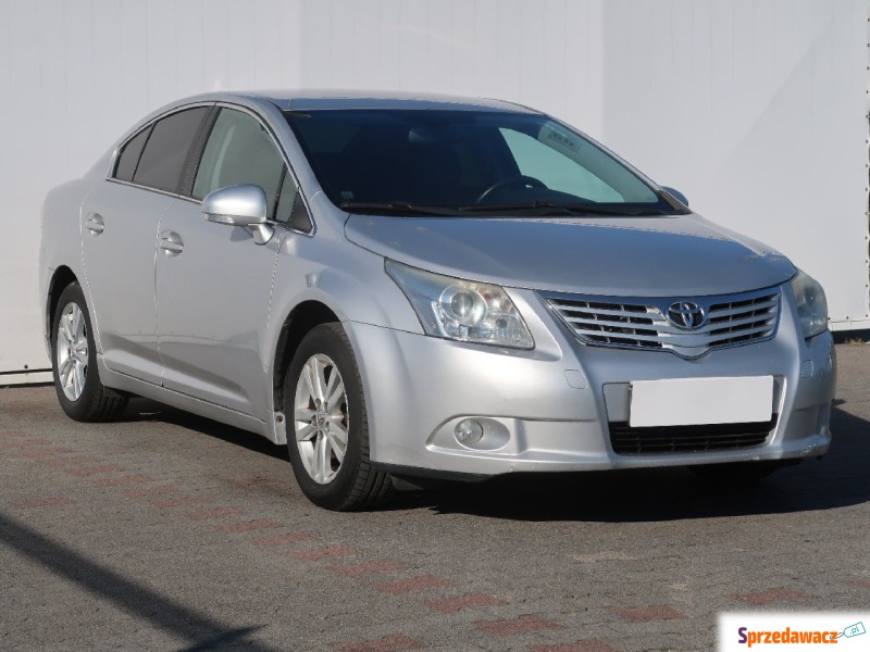 Toyota Avensis  Liftback 2010,  1.6 benzyna+LPG - Na sprzedaż za 27 999 zł - Bielany Wrocławskie