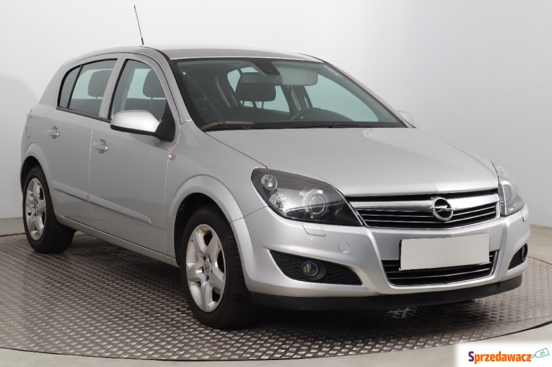 Opel Astra  Hatchback 2008,  1.6 benzyna - Na sprzedaż za 13 999 zł - Bielany Wrocławskie