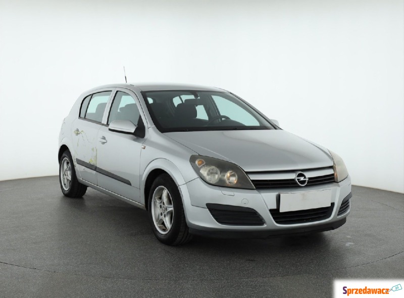 Opel Astra  Hatchback 2004,  1.6 benzyna - Na sprzedaż za 4 999,00 zł - Piaseczno