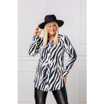 Elegancka biała długa zapinana koszula w czarne wzory PLUS SIZE XXL