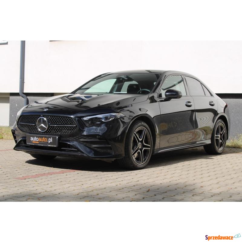 Mercedes - Benz A-klasa  Sedan/Limuzyna 2023,  1.3 hybryda - Na sprzedaż za 265 000 zł - Warszawa