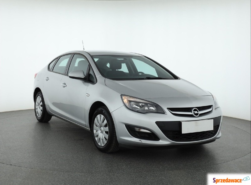 Opel Astra  Liftback 2015,  1.4 benzyna - Na sprzedaż za 31 999 zł - Piaseczno