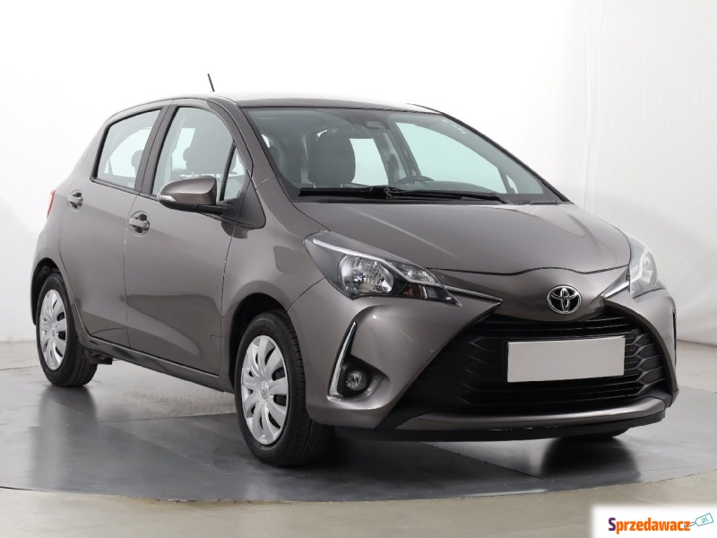 Toyota Yaris  Hatchback 2018,  1.5 benzyna - Na sprzedaż za 47 999 zł - Katowice