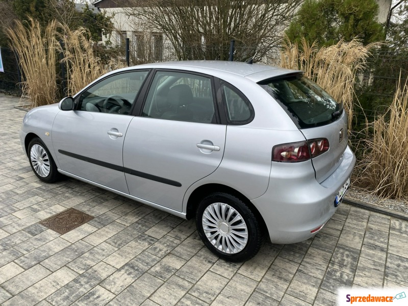 Seat Ibiza  Liftback 2007,  1.4 benzyna - Na sprzedaż za 11 900 zł - Poznań