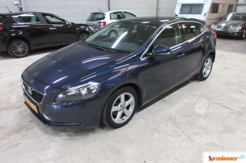 Volvo V40  Hatchback 2013,  1.6 - Na sprzedaż za 29 500 zł - Malutkie