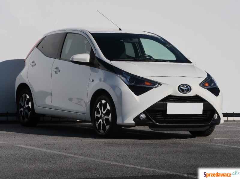 Toyota Aygo  Hatchback 2018,  1.0 benzyna - Na sprzedaż za 34 999 zł - Lublin