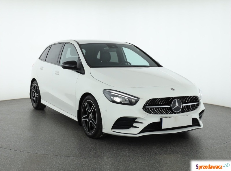 Mercedes - Benz B-klasa  SUV 2019,  1.4 benzyna - Na sprzedaż za 109 999 zł - Piaseczno