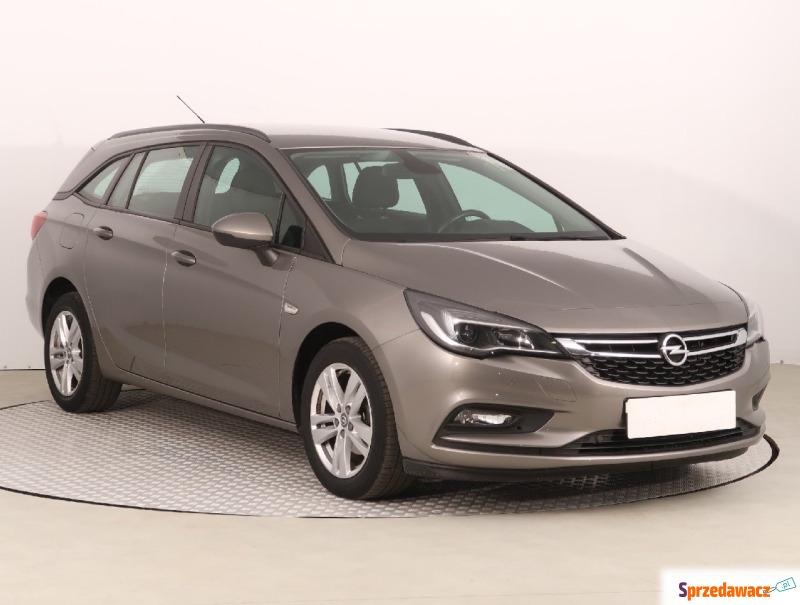 Opel Astra  Kombi 2017,  1.4 benzyna - Na sprzedaż za 41 999 zł - Malbork