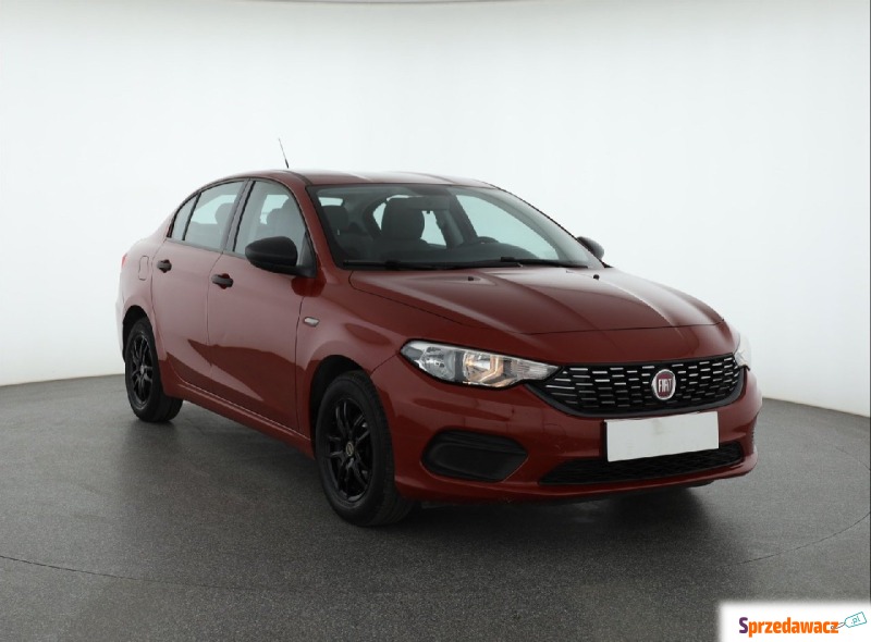 Fiat Tipo  Liftback 2016,  1.4 benzyna - Na sprzedaż za 36 999 zł - Piaseczno