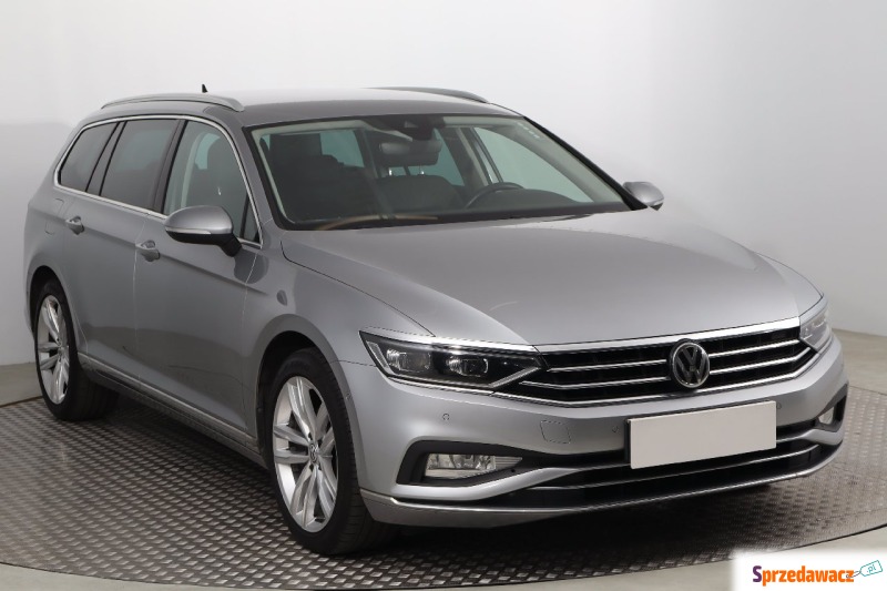 Volkswagen Passat  Kombi 2019,  2.0 diesel - Na sprzedaż za 89 999 zł - Bielany Wrocławskie