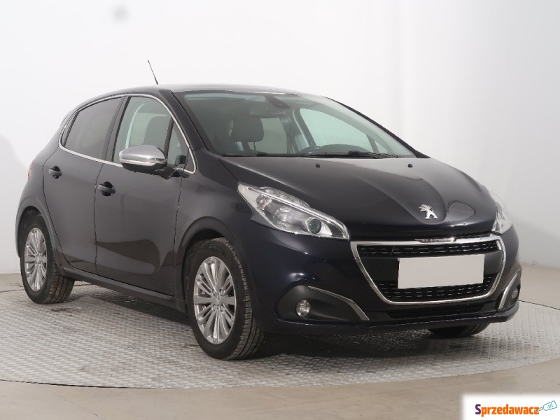 Peugeot 208  Hatchback 2019,  1.2 benzyna - Na sprzedaż za 38 999 zł - Łódź