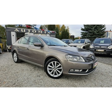 Volkswagen Passat  Sedan/Limuzyna 2011,  1.8 benzyna, automat - Na sprzedaż za 29 900 zł - Świdnica - zdjęcie 12