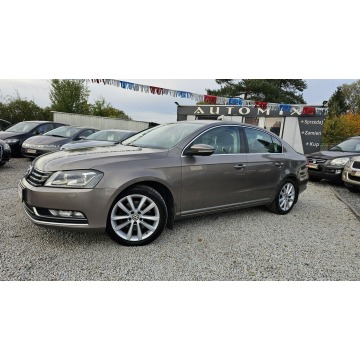 Volkswagen Passat  Sedan/Limuzyna 2011,  1.8 benzyna, automat - Na sprzedaż za 29 900 zł - Świdnica - zdjęcie 9