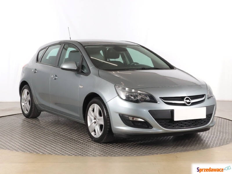 Opel Astra  Hatchback 2013,  1.4 benzyna - Na sprzedaż za 32 999 zł - Zabrze