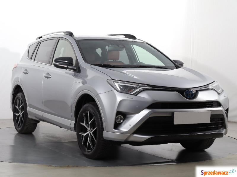 Toyota   SUV 2017,  2.5 benzyna - Na sprzedaż za 95 999 zł - Katowice