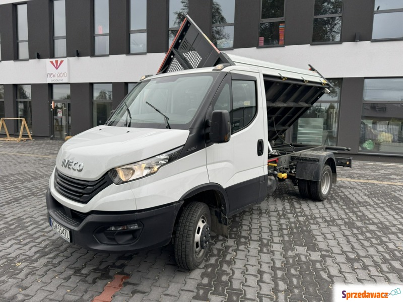 Iveco Daily 2023,  2.3 diesel - Na sprzedaż za 157 900 zł - Kozerki