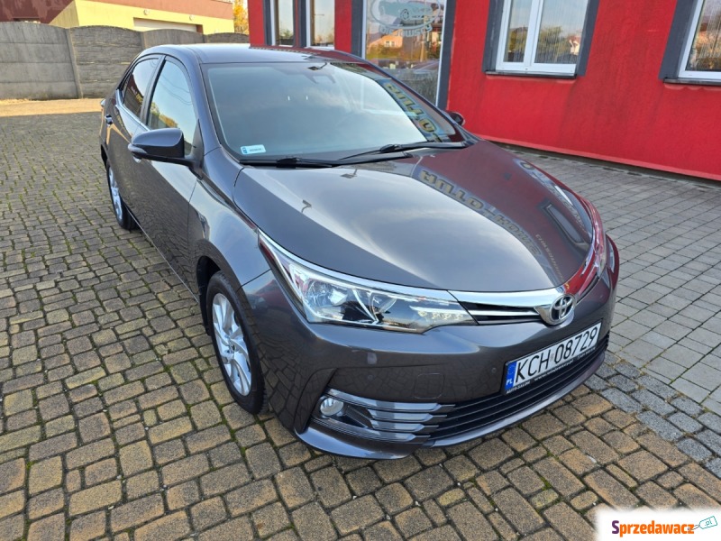 Toyota Corolla  Sedan/Limuzyna 2016,  1.6 benzyna - Na sprzedaż za 49 800 zł - Libiąż