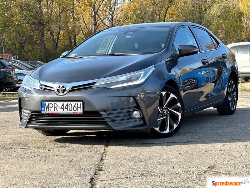 Toyota Corolla  Sedan/Limuzyna 2018,  1.6 benzyna - Na sprzedaż za 64 900 zł - Warszawa