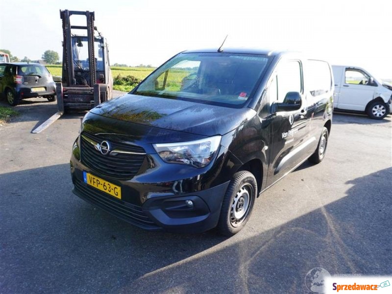 Opel Combo 2020,  1.5 - Na sprzedaż za 24 300 zł - Malutkie