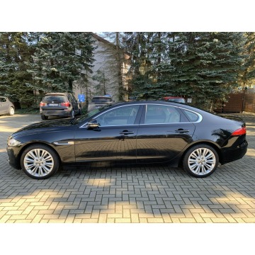 Jaguar XF  Sedan/Limuzyna 2018,  2.0 diesel, automat - Na sprzedaż za 79 900 zł - Kraków - zdjęcie 5
