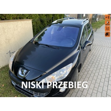 Peugeot 308 - Benzyna, klimatronik, 9 airbag, światła dzienne, hak, 7 miejsc