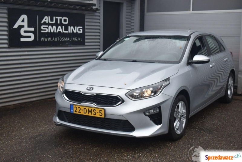 Kia Ceed  Hatchback 2019,  1.6 - Na sprzedaż za 39 800 zł - Malutkie