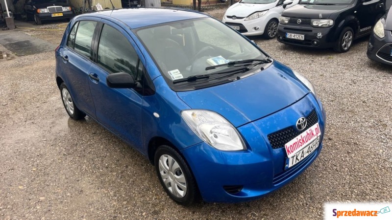 Toyota Yaris 2007,  1.0 benzyna - Na sprzedaż za 7 800,00 zł - Brzezie