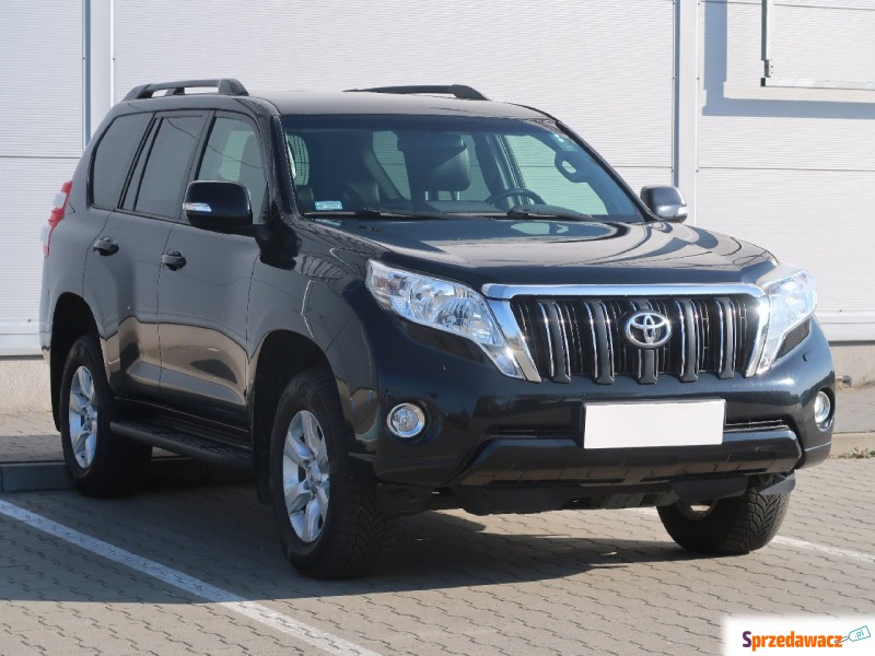 Toyota Land Cruiser  SUV 2015,  3.0 diesel - Na sprzedaż za 124 999 zł - Słupsk