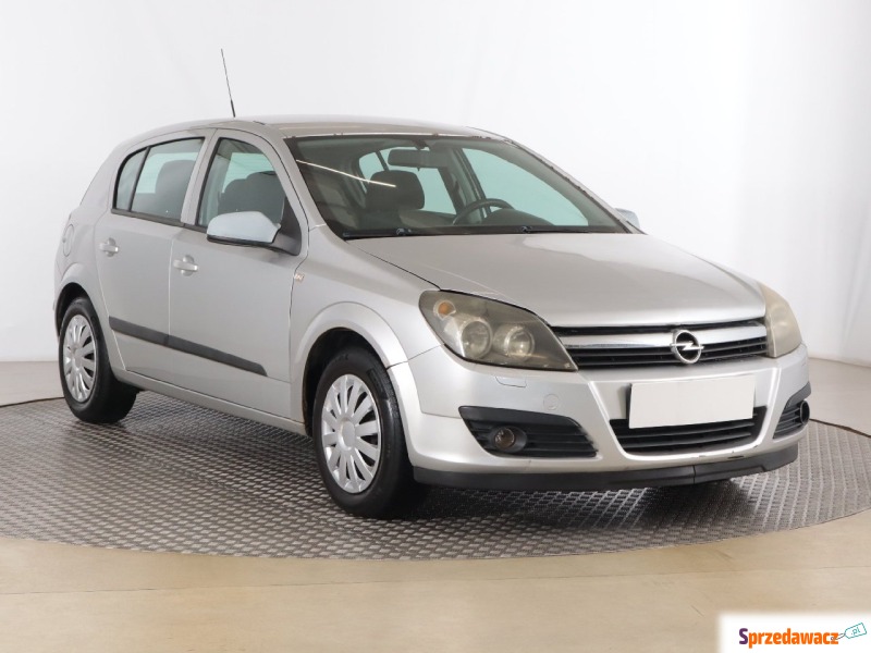 Opel Astra  Hatchback 2004,  1.6 benzyna - Na sprzedaż za 2 999,00 zł - Zabrze