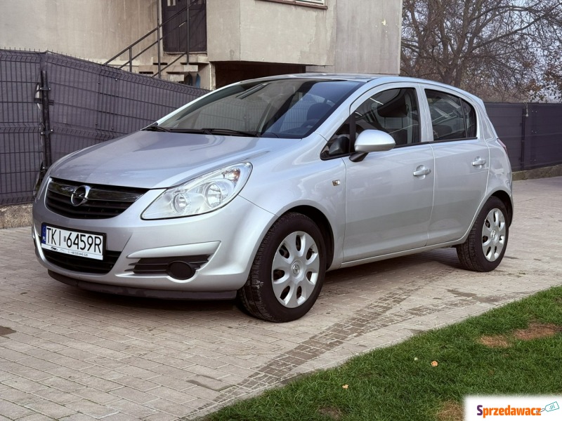 Opel Corsa  Hatchback 2009,  1.3 benzyna - Na sprzedaż za 12 900 zł - Piekoszów