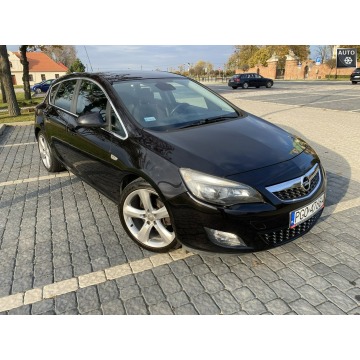 Opel Astra Zarejestrowany Klimatronic dwustrefowy