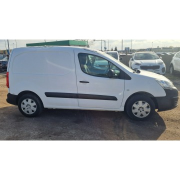Peugeot Partner 2017,  1.6 diesel - Na sprzedaż za 13 999 zł - Pleszew - zdjęcie 3