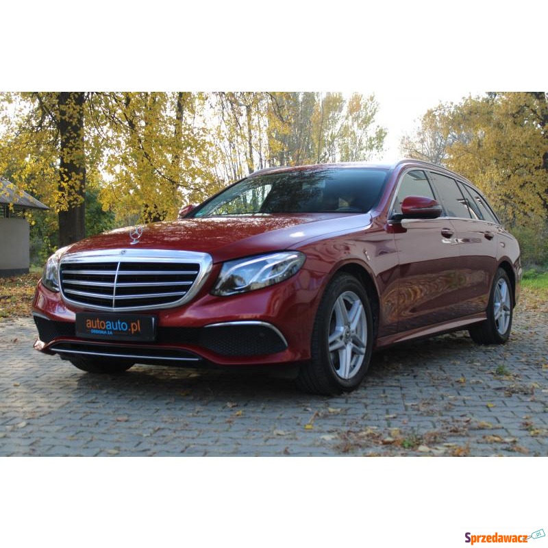 Mercedes - Benz E-klasa  Kombi 2019,  2.0 diesel - Na sprzedaż za 139 000 zł - Warszawa