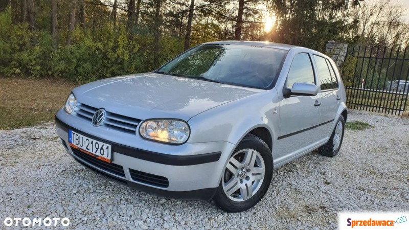 Volkswagen Golf 2001,  1.4 benzyna - Na sprzedaż za 8 900,00 zł - Chmielnik