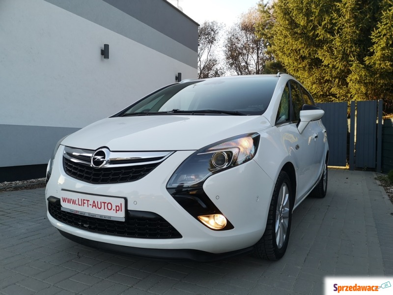 Opel Zafira 2013,  2.0 diesel - Na sprzedaż za 34 900 zł - Strzegom