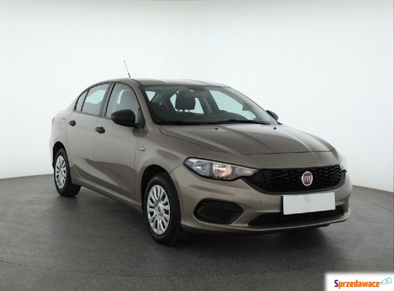 Fiat Tipo  Liftback 2020,  1.4 benzyna - Na sprzedaż za 42 999 zł - Piaseczno