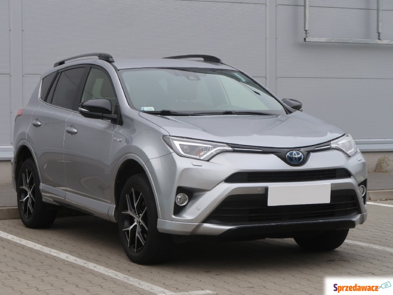 Toyota   SUV 2017,  2.5 benzyna - Na sprzedaż za 87 999 zł - Gierałcice