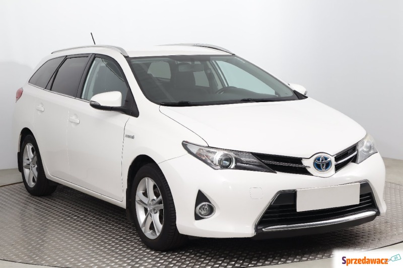 Toyota Auris  Kombi 2014,  1.8 benzyna - Na sprzedaż za 52 999 zł - Bielany Wrocławskie