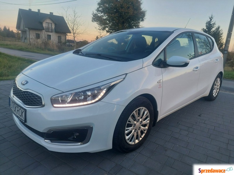 Kia Ceed  Hatchback 2018,  1.4 benzyna - Na sprzedaż za 42 900 zł - Liszki