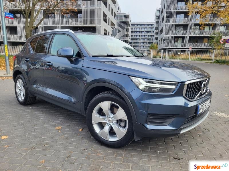 Volvo XC40  Terenowy 2022,  2.0 benzyna - Na sprzedaż za 124 900 zł - Warszawa