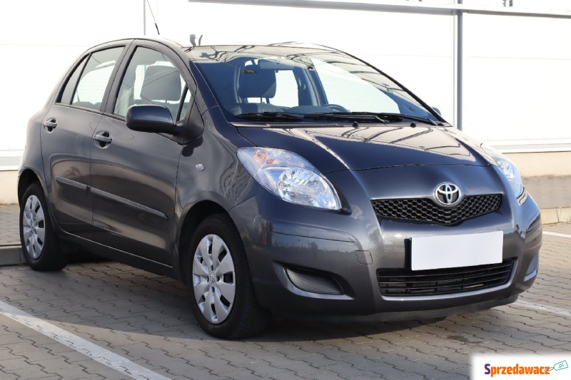 Toyota Yaris  Hatchback 2009,  1.4 benzyna - Na sprzedaż za 25 999 zł - Legnica