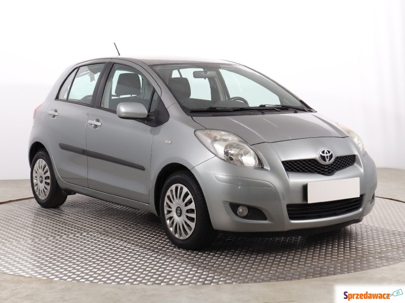 Toyota Yaris  Hatchback 2010,  1.4 benzyna - Na sprzedaż za 21 999 zł - Katowice