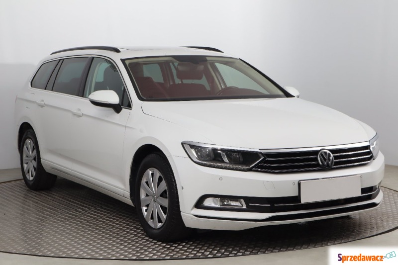 Volkswagen Passat  Kombi 2017,  1.6 diesel - Na sprzedaż za 57 999 zł - Bielany Wrocławskie