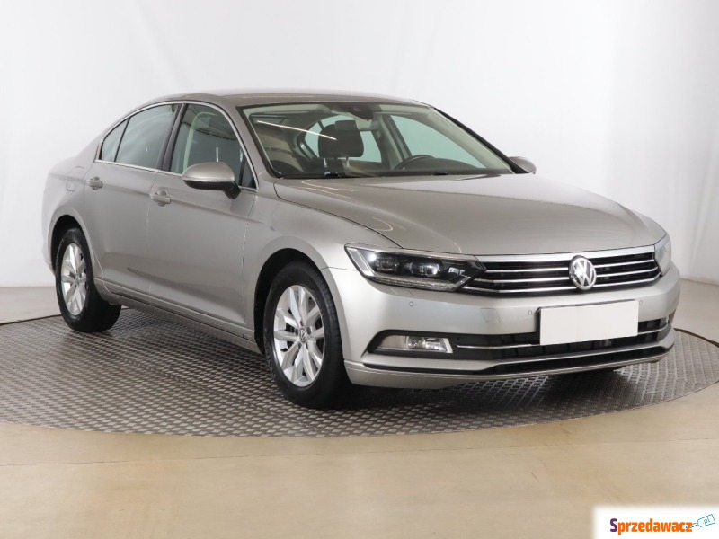 Volkswagen Passat  Liftback 2015,  2.0 diesel - Na sprzedaż za 58 999 zł - Zabrze