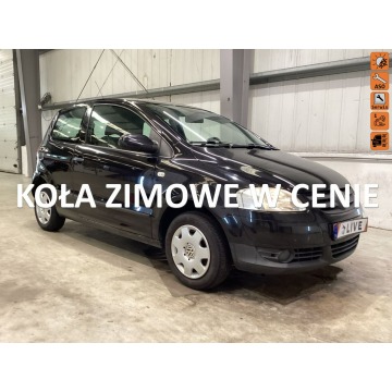 Volkswagen Fox - Hak/El .szyby i lusterk/Klimatyzacja/2 kpl. kół/1,4 b/Isofix/z Niemiec